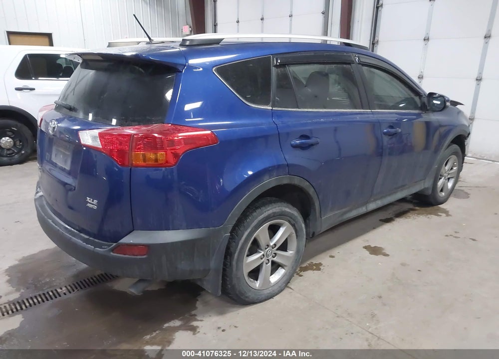2015 TOYOTA RAV4 XLE VIN: 2T3RFREV9FW359639