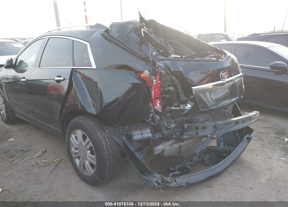 2013 CADILLAC SRX LUXURY COLLECTION VIN: 3GYFNCE37DS638402
