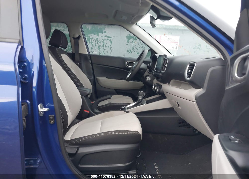 2020 HYUNDAI VENUE SEL VIN: KMHRC8A35LU038614