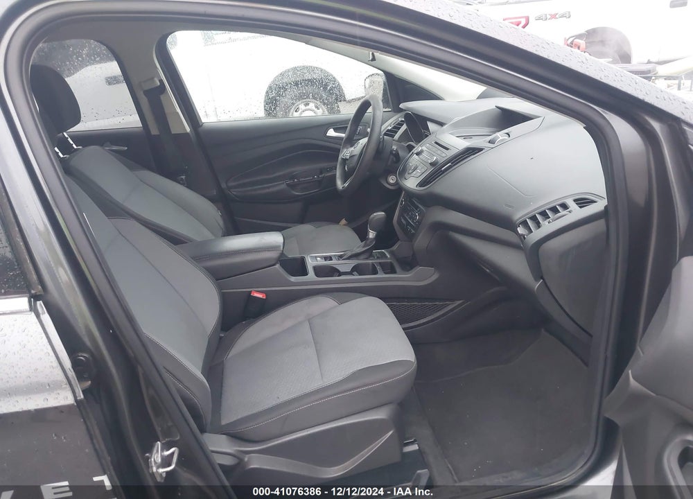 2017 FORD ESCAPE SE VIN: 1FMCU9GD4HUE49938