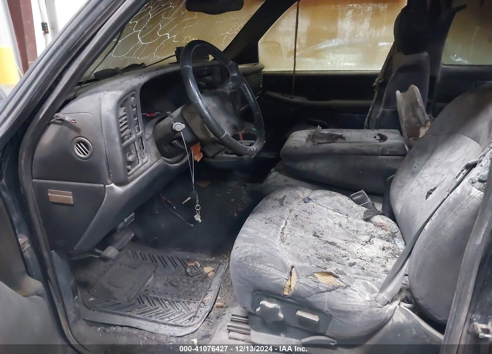 2000 CHEVROLET SILVERADO 2500 LS VIN: 1GCGK29U4YE220699