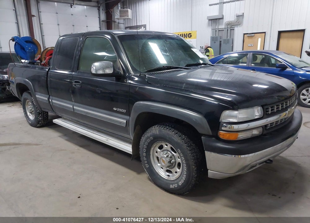 2000 CHEVROLET SILVERADO 2500 LS VIN: 1GCGK29U4YE220699