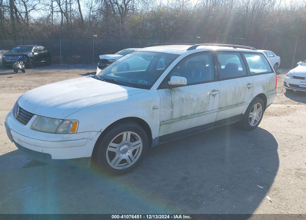 2001 VOLKSWAGEN PASSAT GLX VIN: WVWLH63B21E035590