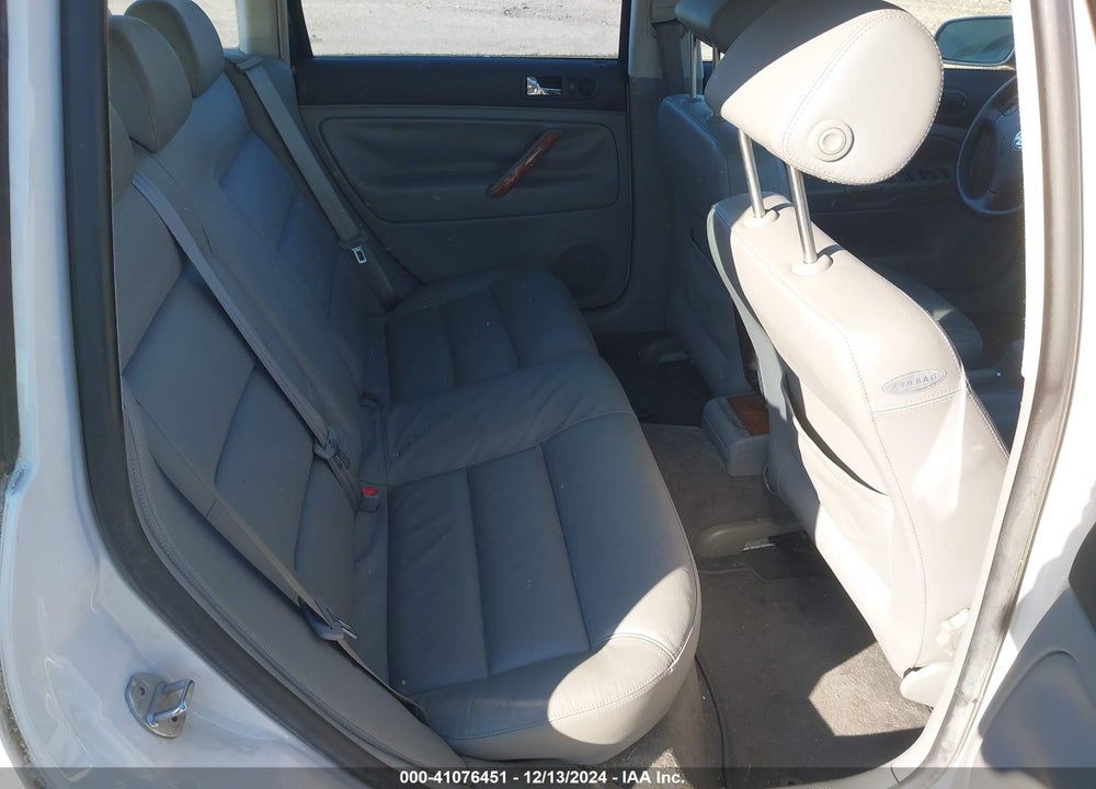 2001 VOLKSWAGEN PASSAT GLX VIN: WVWLH63B21E035590