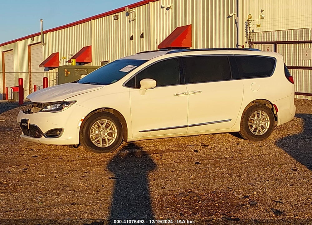 2020 CHRYSLER PACIFICA TOURING L VIN: 2C4RC1BG8LR111548