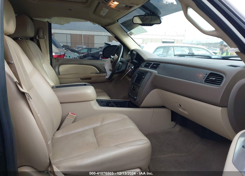 2009 CHEVROLET TAHOE LT2 VIN: 1GNFK23019R149108