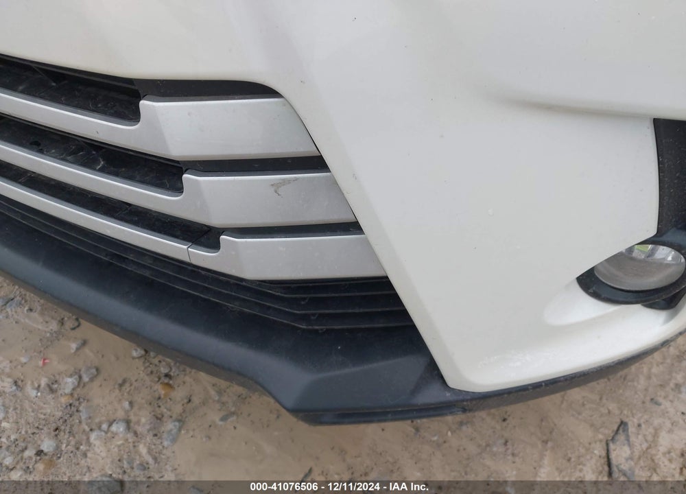 2019 TOYOTA HIGHLANDER XLE VIN: 5TDJZRFH8KS954748