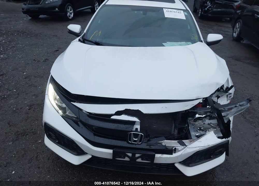 2017 HONDA CIVIC VIN: SHHFK7H5XHU405923