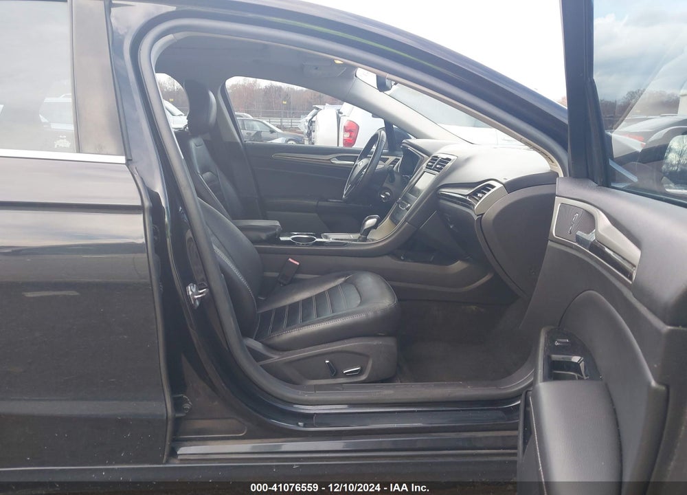 2013 FORD FUSION SE VIN: 3FA6P0HR0DR359174