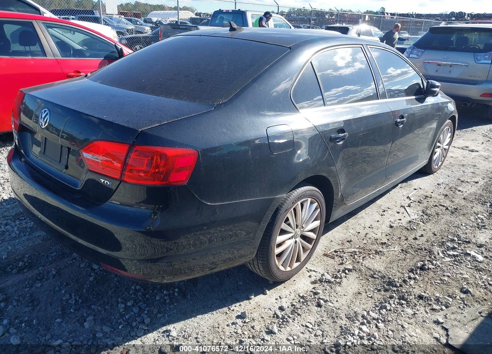 2013 VOLKSWAGEN JETTA 2.0L TDI VIN: 3VW3L7AJ7DM422982