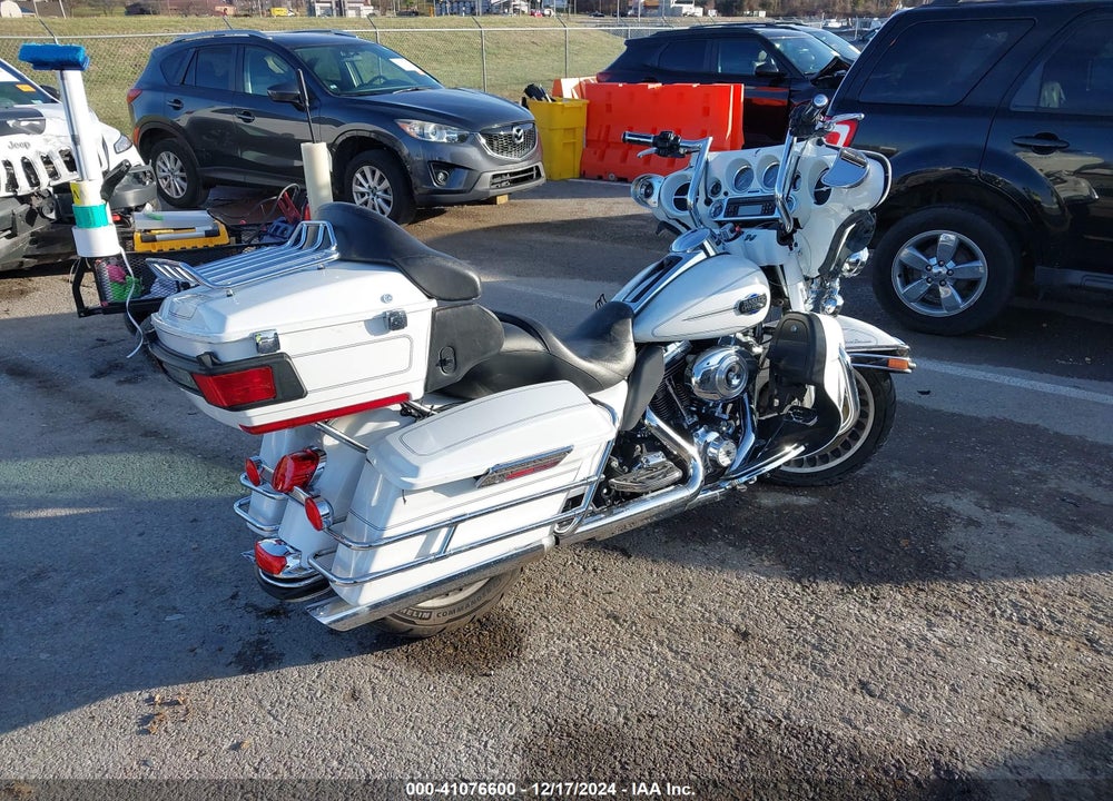2012 HARLEY-DAVIDSON FLHTCU ULTRA CLASSIC ELECTRA GLD VIN: 1HD1FCM1XCB656804