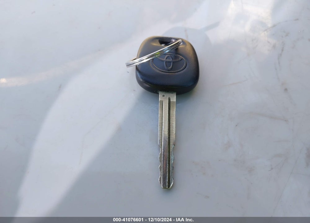 2007 TOYOTA COROLLA CE VIN: 1NXBR32E27Z899015