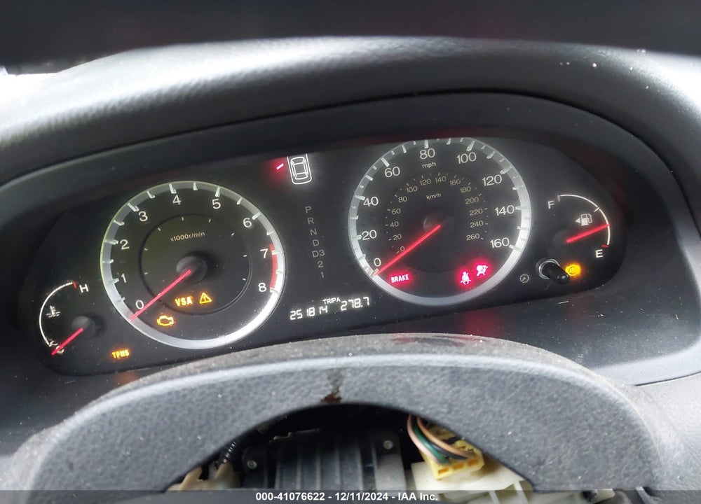 2009 HONDA ACCORD 2.4 LX VIN: 1HGCP26329A106013