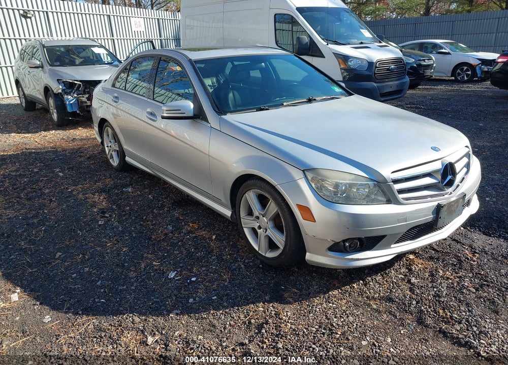 2010 MERCEDES-BENZ C 300 LUXURY/SPORT VIN: WDDGF5EB5AR108234