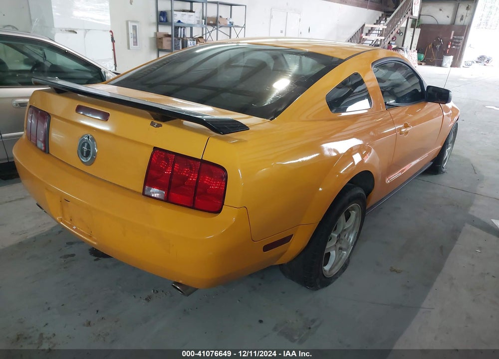 2008 FORD MUSTANG V6 DELUXE VIN: 1ZVHT80N985126731