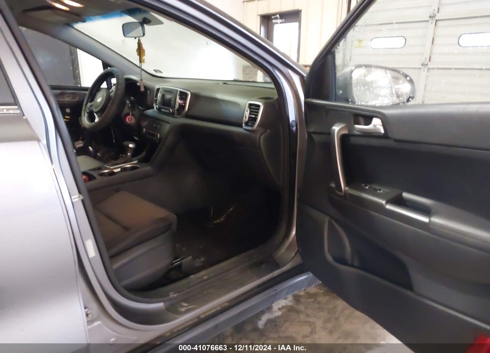 2017 KIA SPORTAGE LX VIN: KNDPM3AC1H7111818