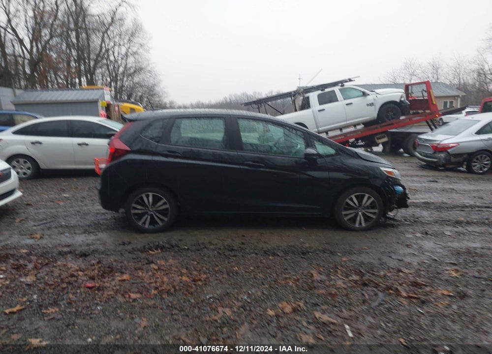 2018 HONDA FIT VIN: 3HGGK5H81JM705678