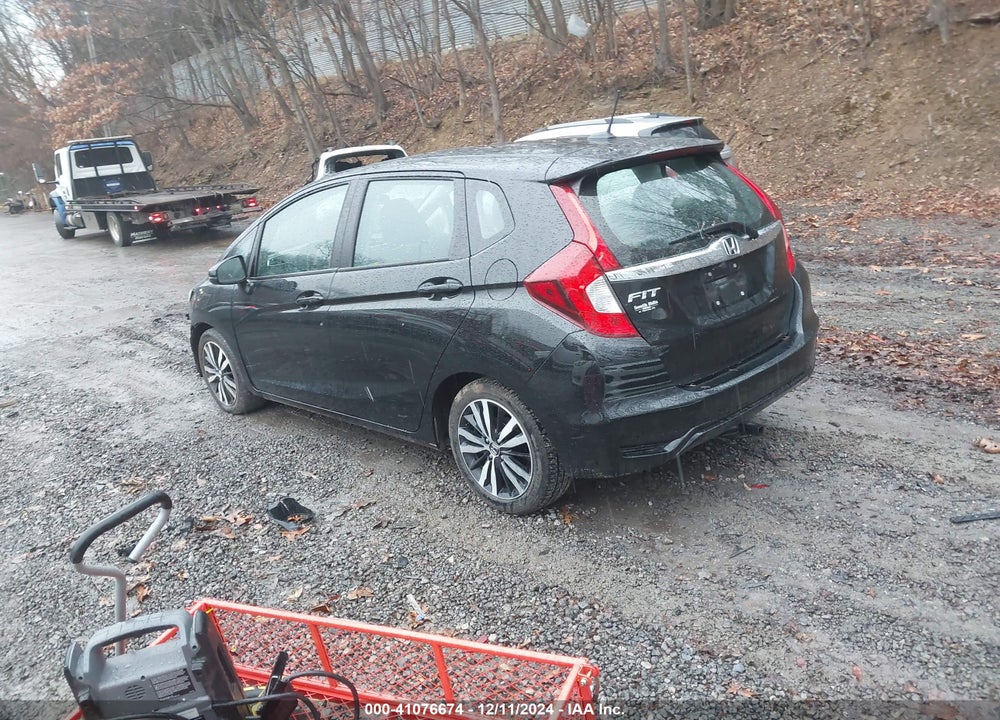 2018 HONDA FIT VIN: 3HGGK5H81JM705678