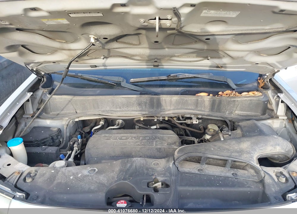 2011 HONDA PILOT TOURING VIN: 5FNYF3H91BB030831