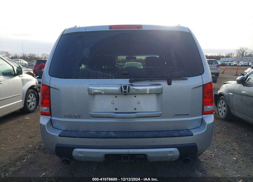 2011 HONDA PILOT TOURING VIN: 5FNYF3H91BB030831