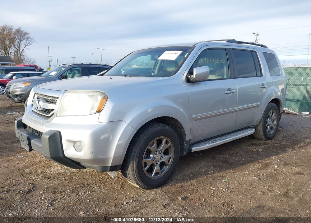 2011 HONDA PILOT TOURING VIN: 5FNYF3H91BB030831