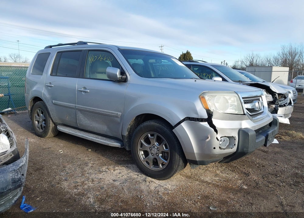 2011 HONDA PILOT TOURING VIN: 5FNYF3H91BB030831