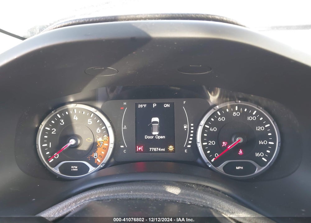 2016 JEEP RENEGADE LATITUDE VIN: ZACCJBBT0GPD64095