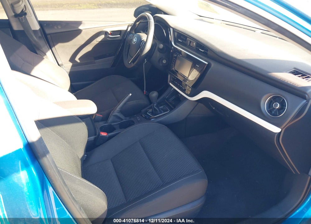 2018 TOYOTA COROLLA IM VIN: JTNKARJEXJJ571801