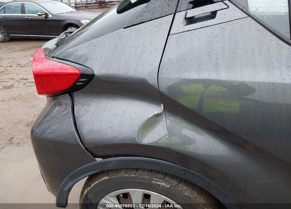 2019 TOYOTA C-HR LE VIN: NMTKHMBXXKR068792