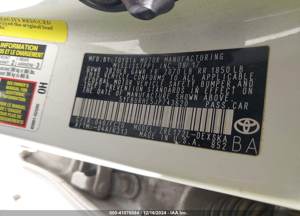 2018 TOYOTA COROLLA SE VIN: 5YFBURHE5JP743620