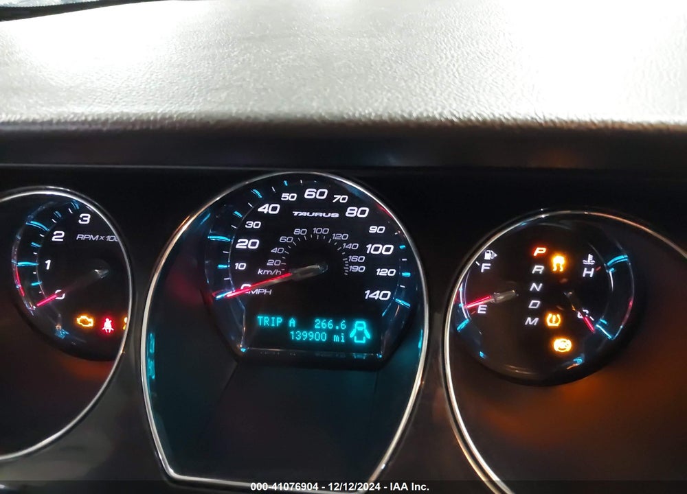 2010 FORD TAURUS LIMITED VIN: 1FAHP2JW7AG155088