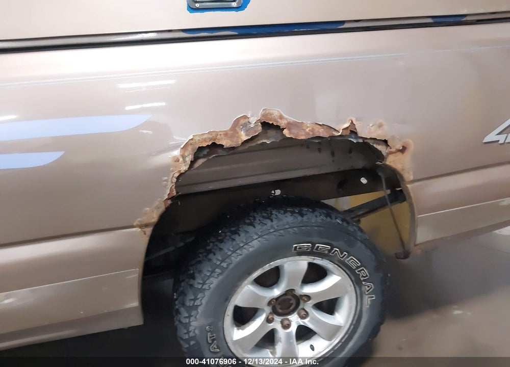 2005 CHEVROLET SILVERADO 1500 LS VIN: 1GCEK19Z25E230365