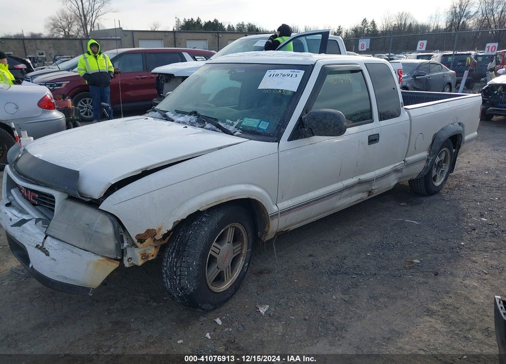 2000 GMC SONOMA SLS VIN: 1GTCS19W1Y8120987
