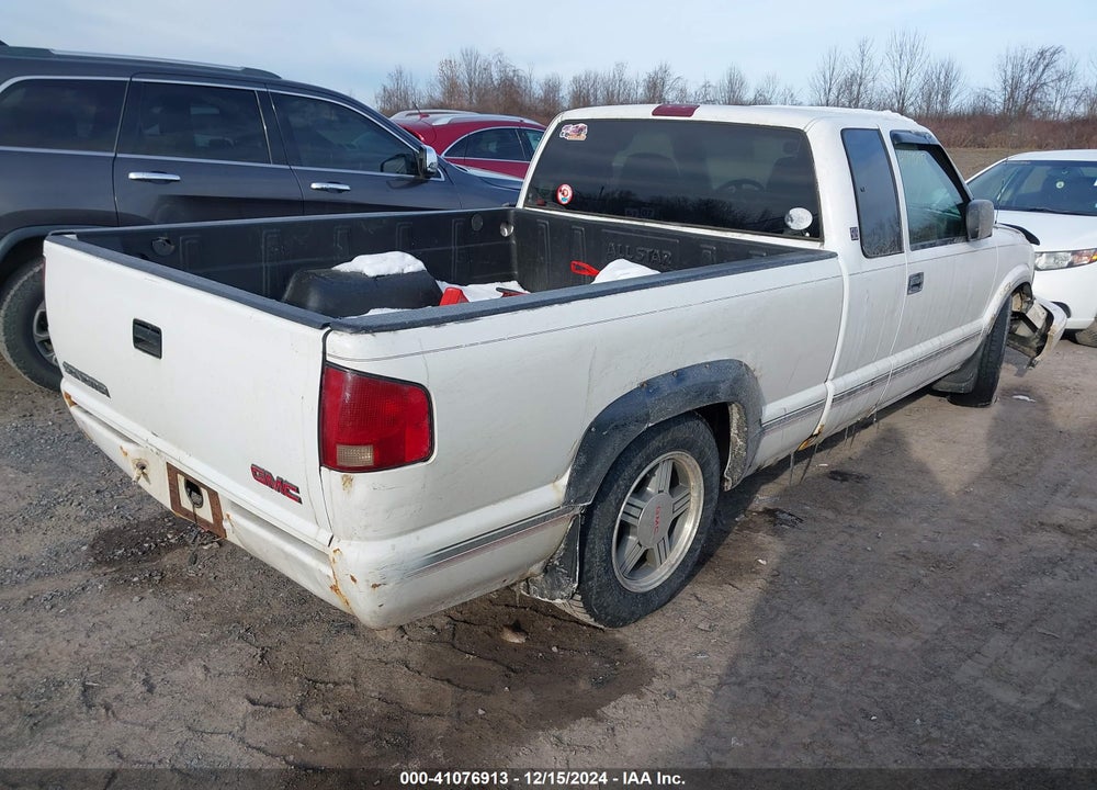 2000 GMC SONOMA SLS VIN: 1GTCS19W1Y8120987