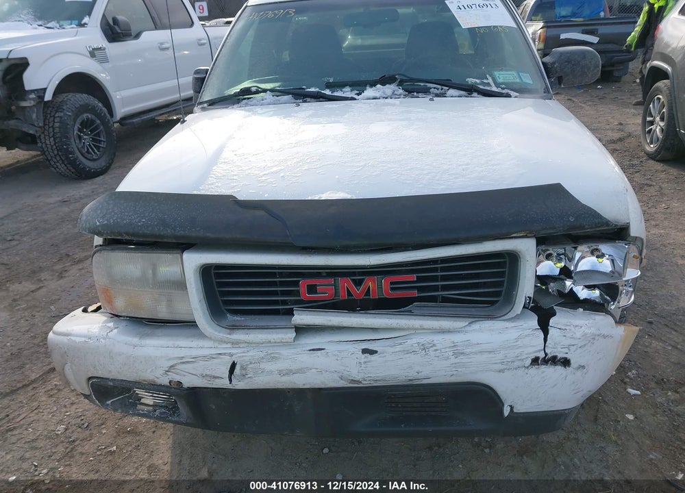 2000 GMC SONOMA SLS VIN: 1GTCS19W1Y8120987