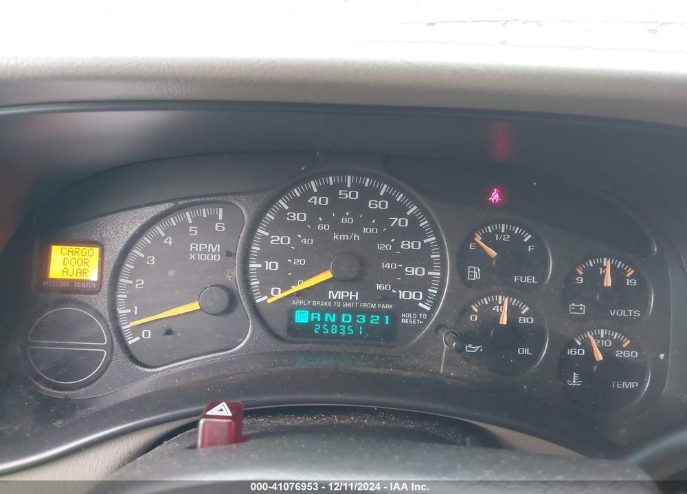 2001 GMC YUKON SLT VIN: 1GKEC13T81J163942