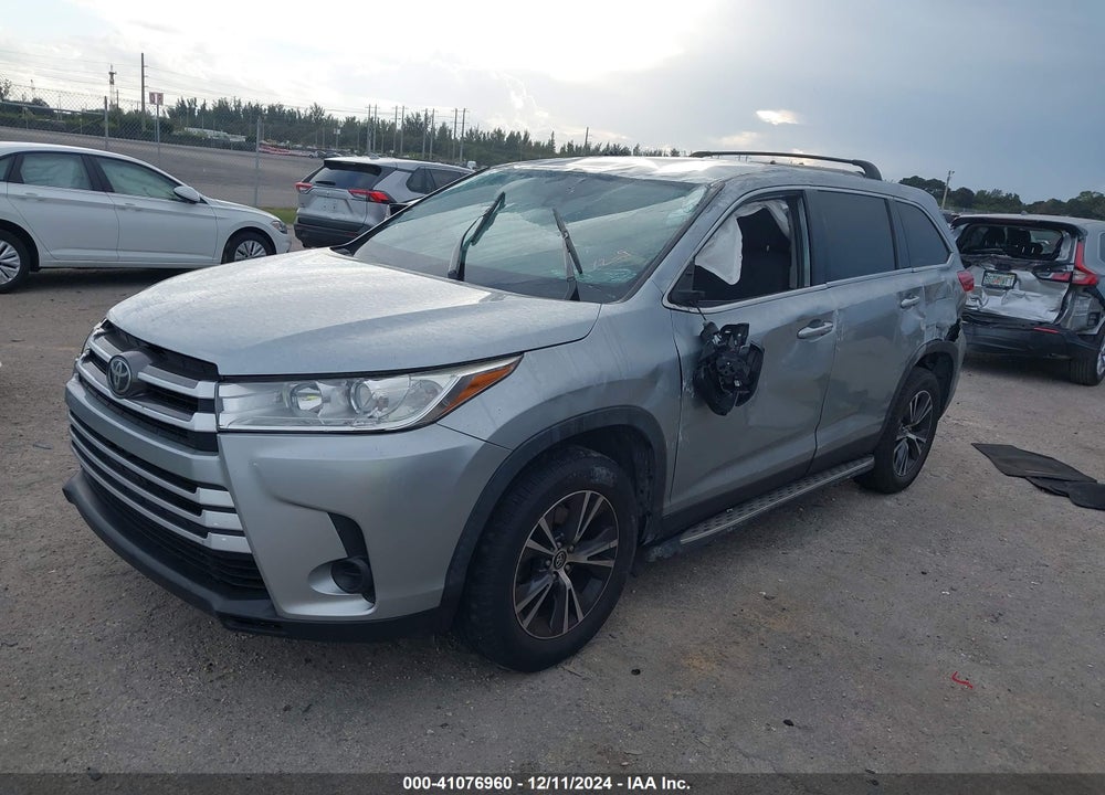 2019 TOYOTA HIGHLANDER LE VIN: 5TDZARFH7KS052716