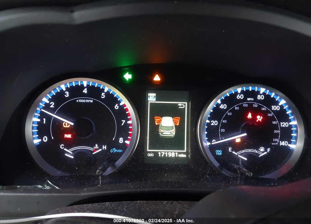 2019 TOYOTA HIGHLANDER LE VIN: 5TDZARFH7KS052716