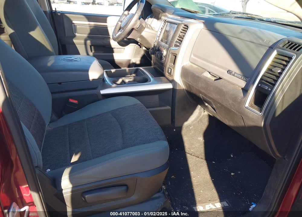 2016 RAM 1500 VIN: 1C6RR7LT9GS352205
