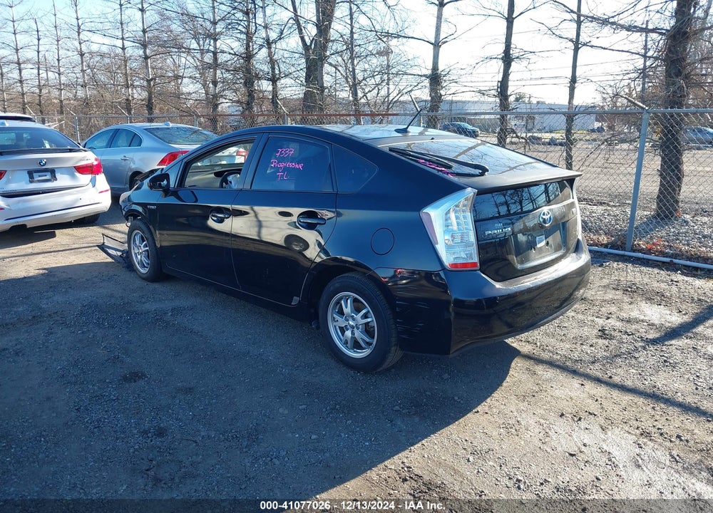2011 TOYOTA PRIUS TWO VIN: JTDKN3DU0B1364361
