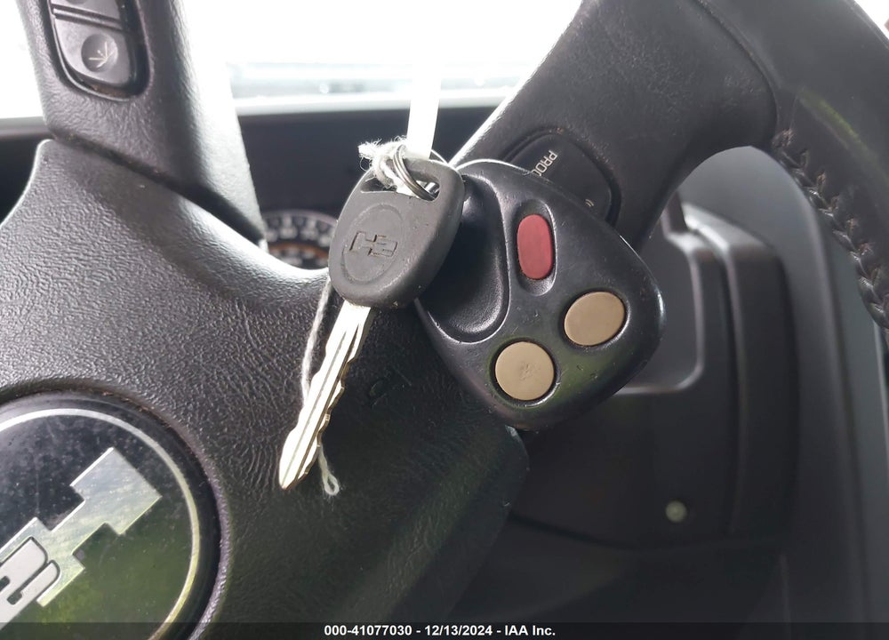2005 HUMMER H2 SUV VIN: 5GRGN23U35H102703