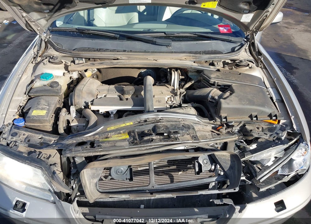 2005 VOLVO S60 2.5T VIN: YV1RS592052442463