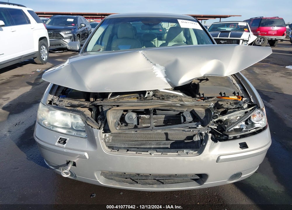 2005 VOLVO S60 2.5T VIN: YV1RS592052442463