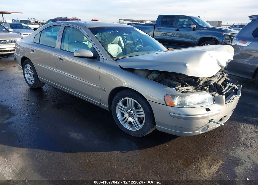2005 VOLVO S60 2.5T VIN: YV1RS592052442463