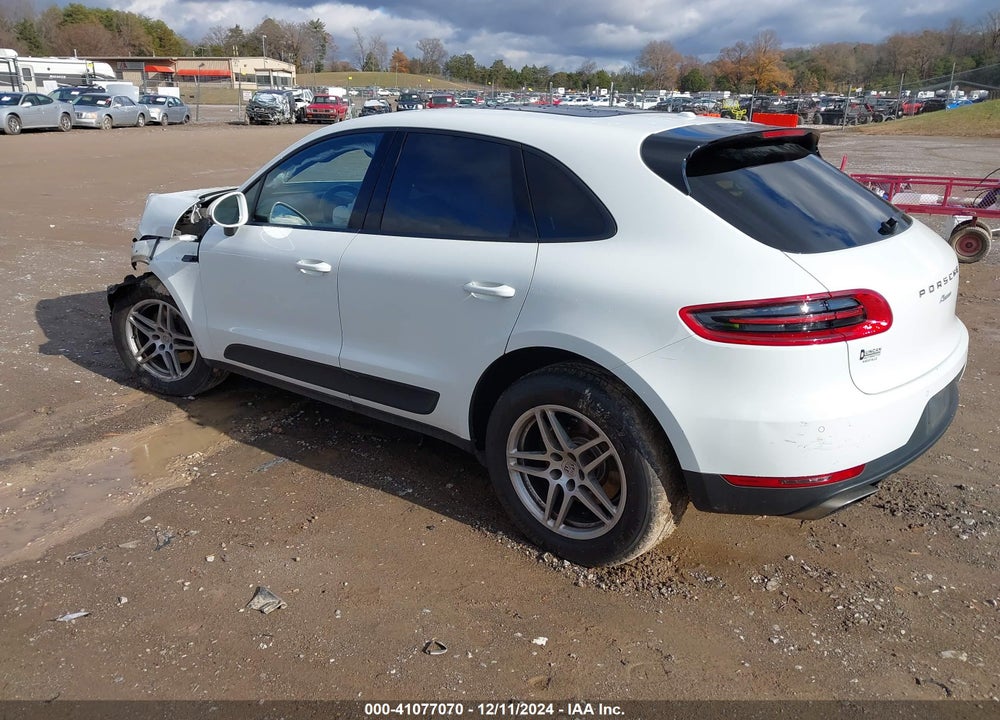 2017 PORSCHE MACAN VIN: WP1AA2A52HLB06191