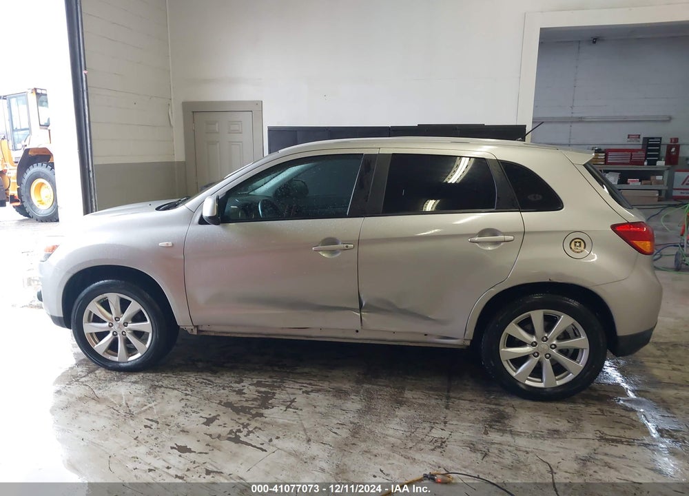 2015 MITSUBISHI OUTLANDER SPORT ES VIN: 4A4AP3AU1FE054771