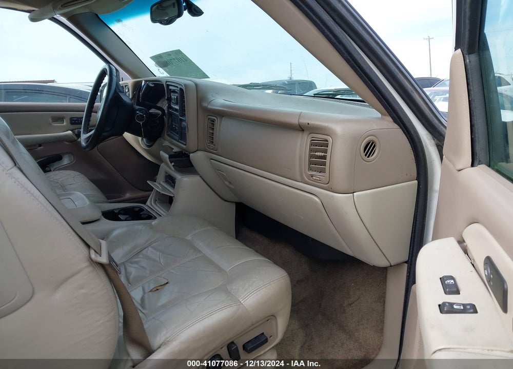 2002 CHEVROLET SUBURBAN 1500 LT VIN: 1GNFK16Z42J305909