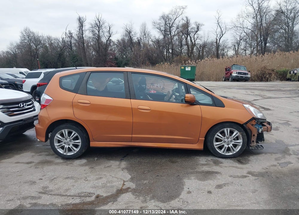 2011 HONDA FIT SPORT VIN: JHMGE8H58BS008691