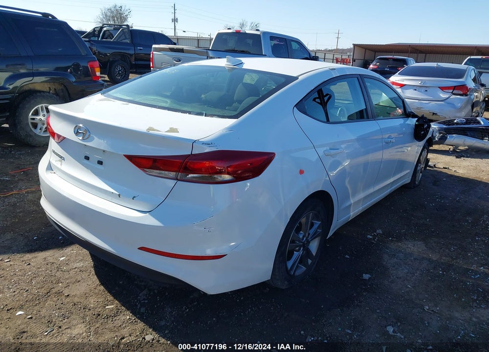 2018 HYUNDAI ELANTRA VIN: 5NPD84LF2JH256906