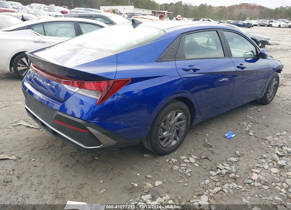 2024 HYUNDAI ELANTRA VIN: KMHLM4DG0RU640520